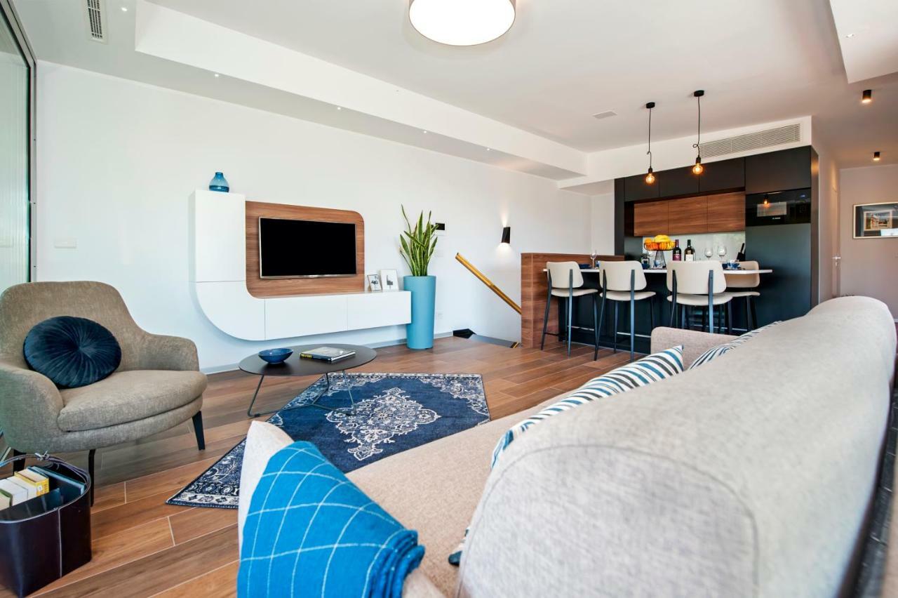 The Q Superior - A Penthouse With Jacuzzi And Sauna Appartamento Rovigno